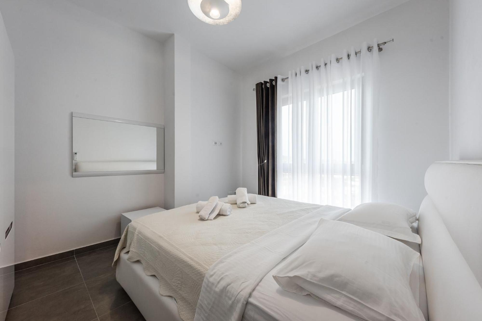 Royal Hill Apartments By Ps ดูร์เรส ภายนอก รูปภาพ
