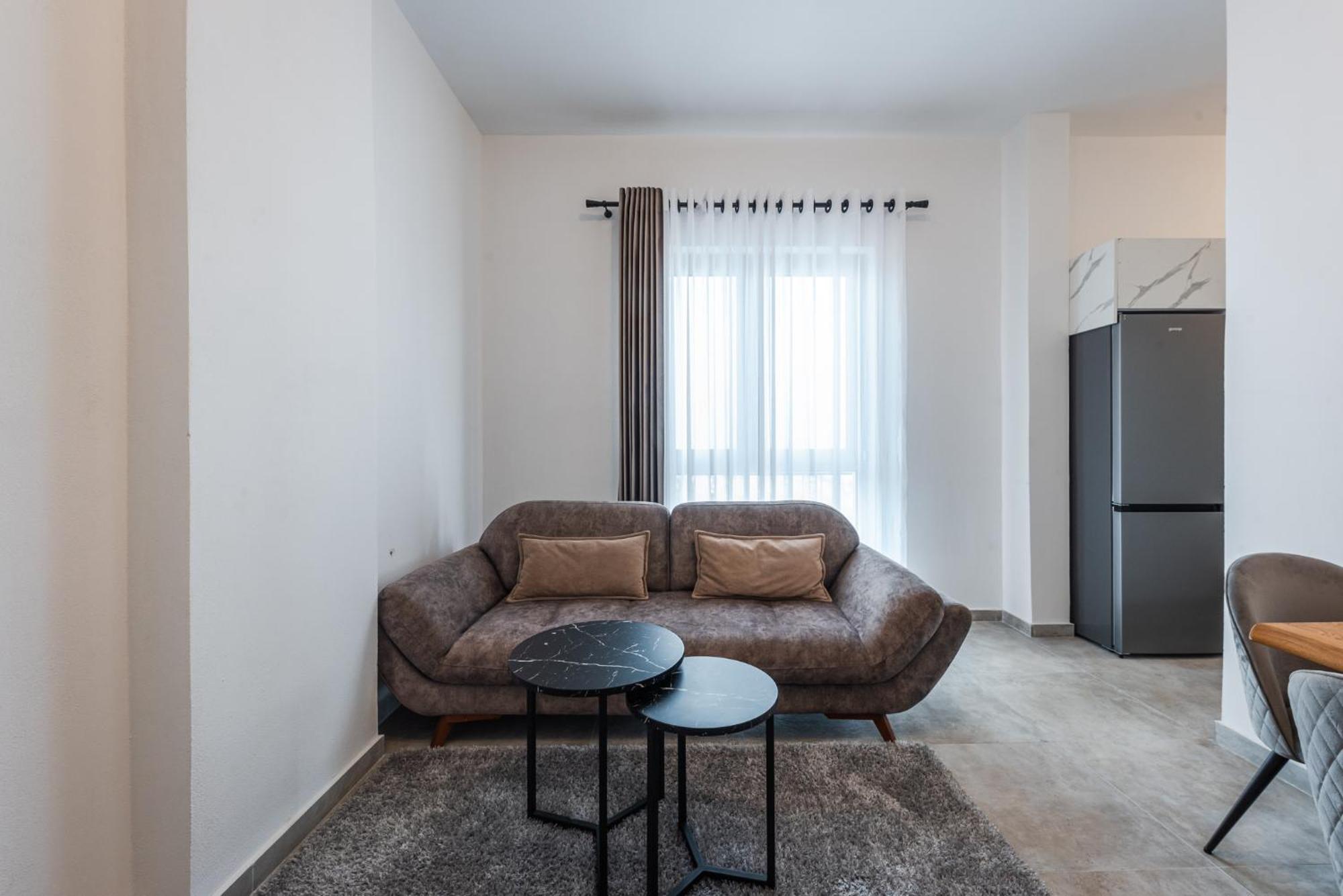 Royal Hill Apartments By Ps ดูร์เรส ภายนอก รูปภาพ