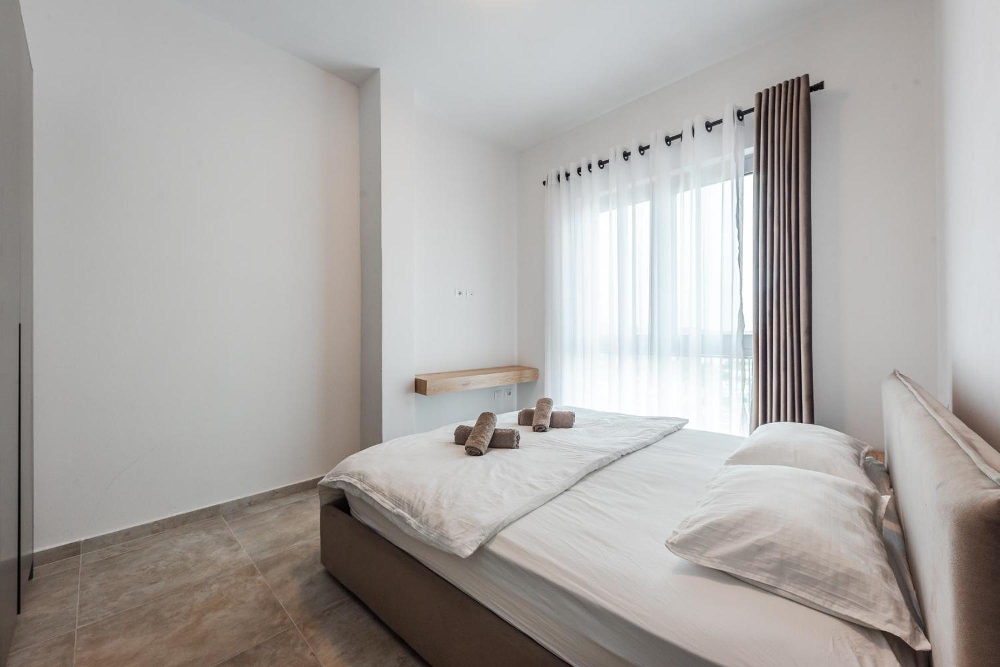 Royal Hill Apartments By Ps ดูร์เรส ภายนอก รูปภาพ